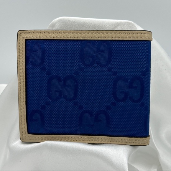 NEW ARRIVAL: GUCCI Off the Grid Navy Blue Nylon Bifold Wallet. FULL INCLUSION - Picture 7 of 13